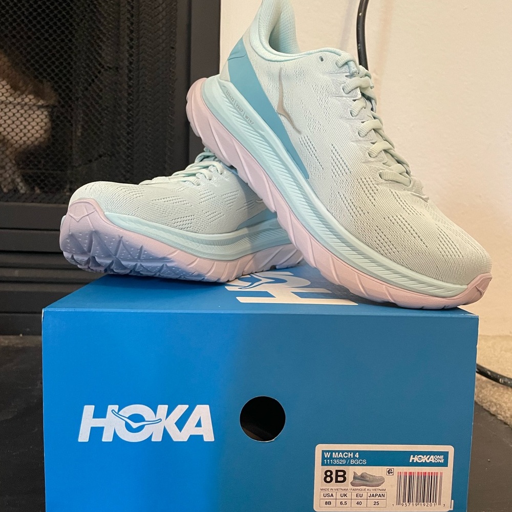 Hoka Mach 4 size 8